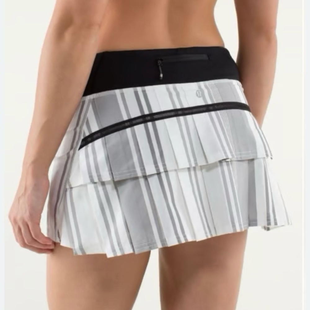 Lululemon Athletica Black and White Skater Mini Skirt
